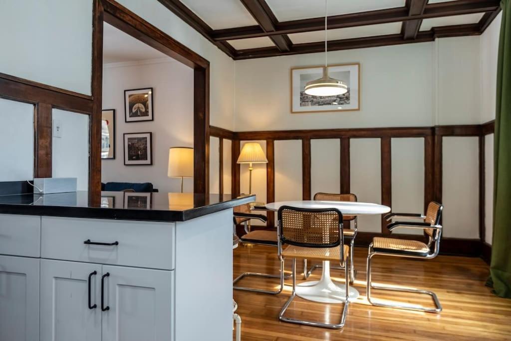Luxe Mid-Century Styled Historic Townhouse #1 Villa Detroit Buitenkant foto